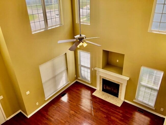 Building Photo - Beautiful 4 Bedroom, 3 Bath in Waterstone ...