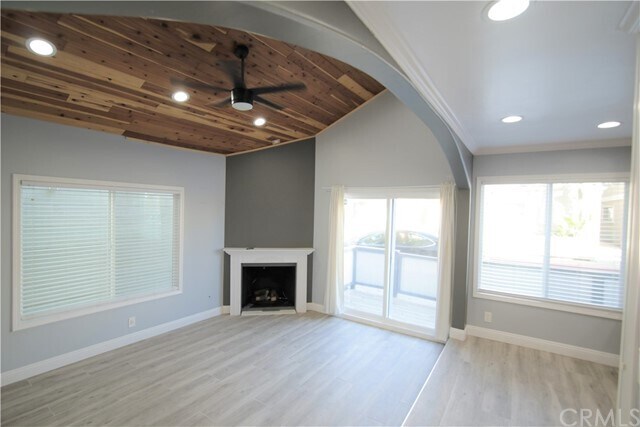 Building Photo - 207 Lugonia St