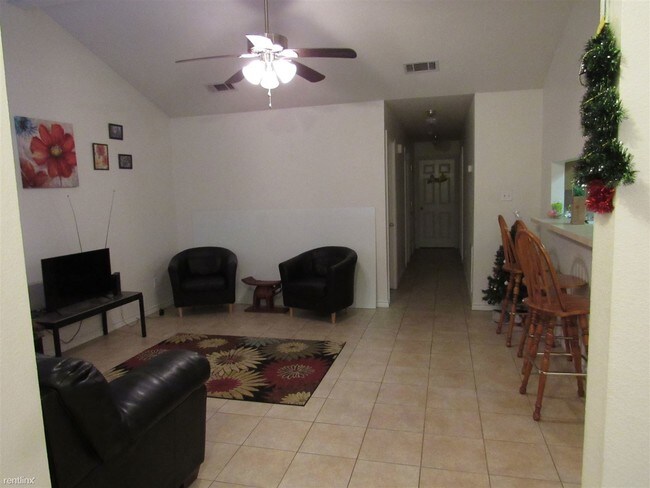 Foto del edificio - 3 br, 2.5 bath Duplex - 2038 Legacy Ln
