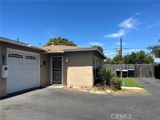 Building Photo - 680 W 18th St