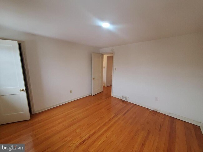 Foto del edificio - 16 St Albans Ave