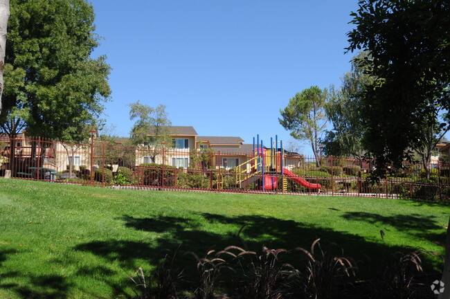 Building Photo - Placerville Apartments