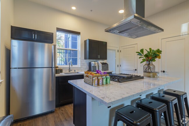 The Angelino Apartments Sacramento Ca Apartments Com