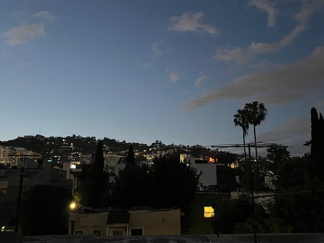 Foto del edificio - 901 N Alfred St