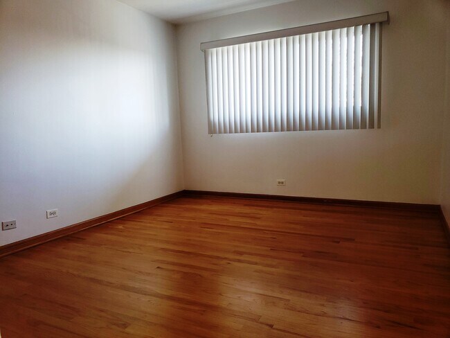Building Photo - 4901 N Harlem Ave