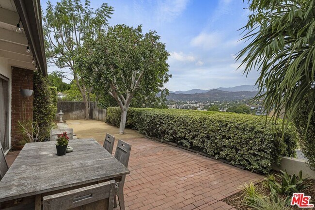 Building Photo - 3582 Verdugo Vista Terrace