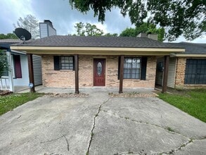 Building Photo - 102 Gena Marie Dr