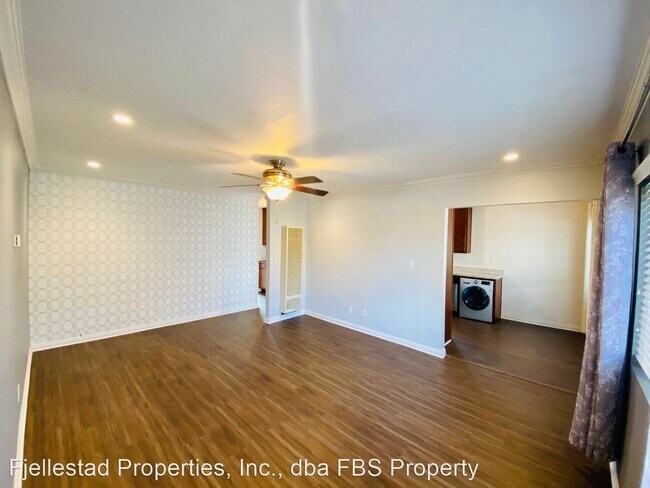 Building Photo - 2 br, 1 bath House - 2029 1/2 Oliver Avenue