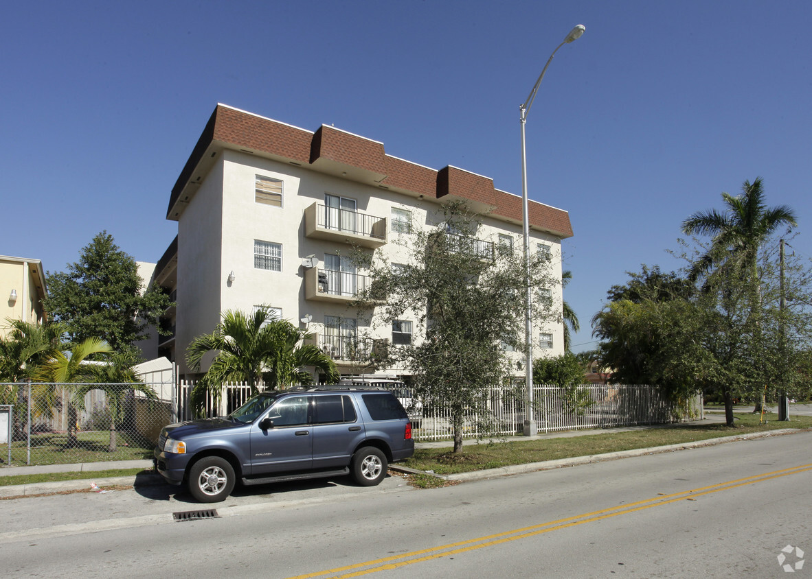 Foto del edificio - La Lisa Apartments