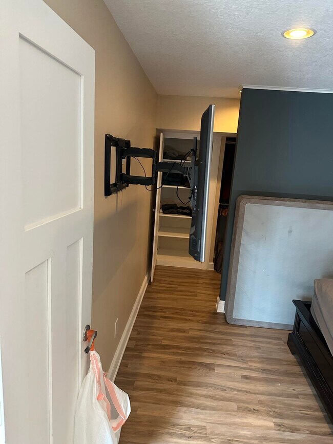 Foto del edificio - 4815 Quinwood Ln N