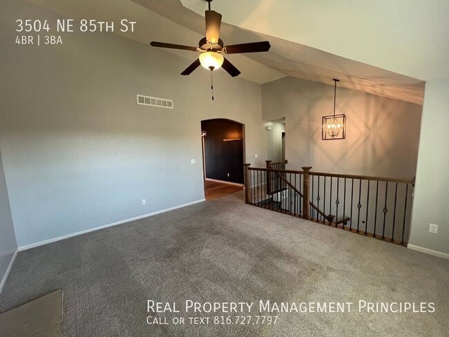 Building Photo - 3504 NE 85th St