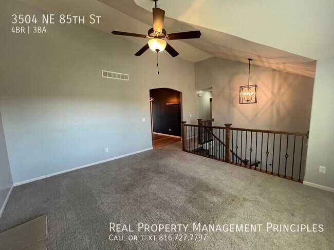 Foto del edificio - 3504 NE 85th St