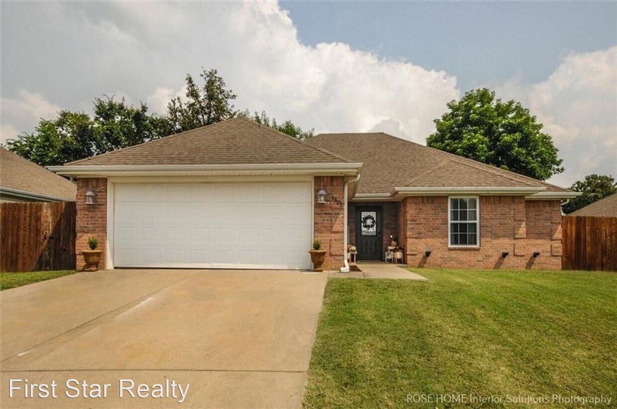 Primary Photo - 3 br, 2 bath House - 1301 E Ken Leach Ct