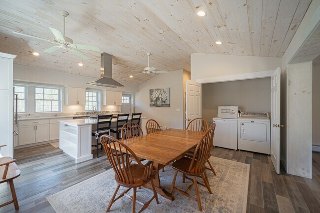 Foto del edificio - 463 Doodletown Rd