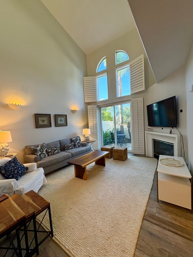 Building Photo - 6483 Zuma View Pl