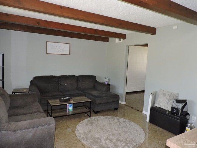 Building Photo - 435 Belle Chasse Dr