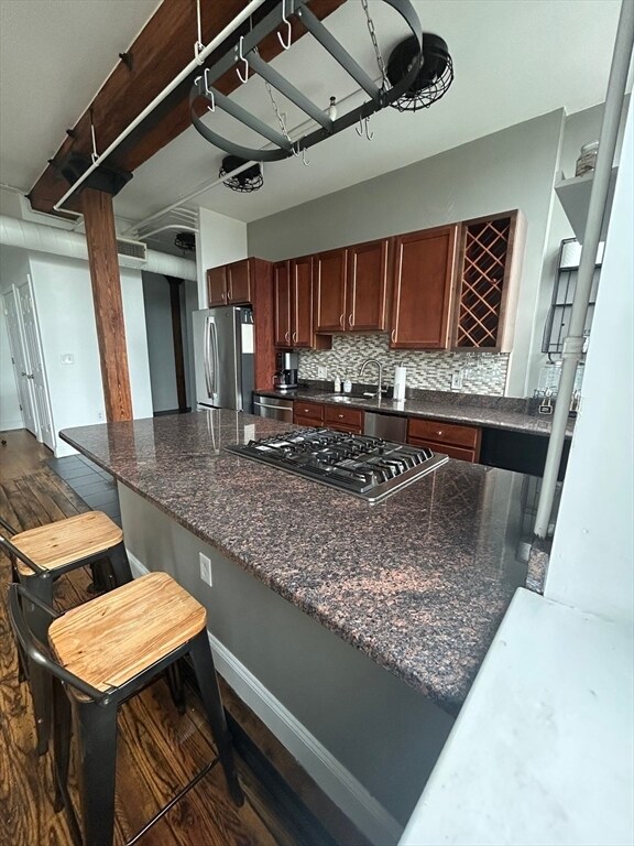 Foto del edificio - 881 E 1st St