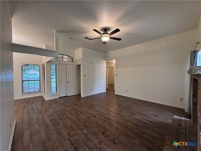 Building Photo - 1801 Thomas Ct