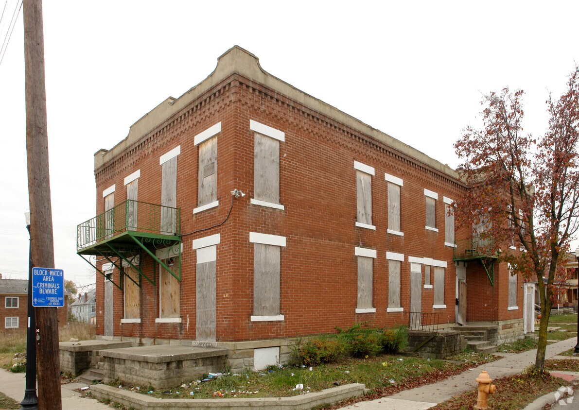 Building Photo - 411-413 Linwood Ave