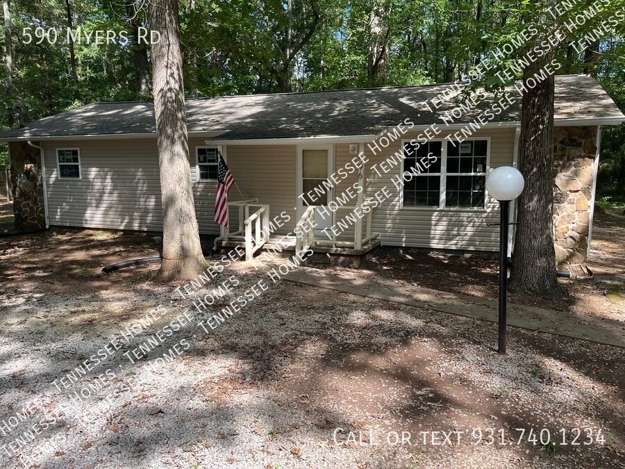 Primary Photo - 590 Myers Rd