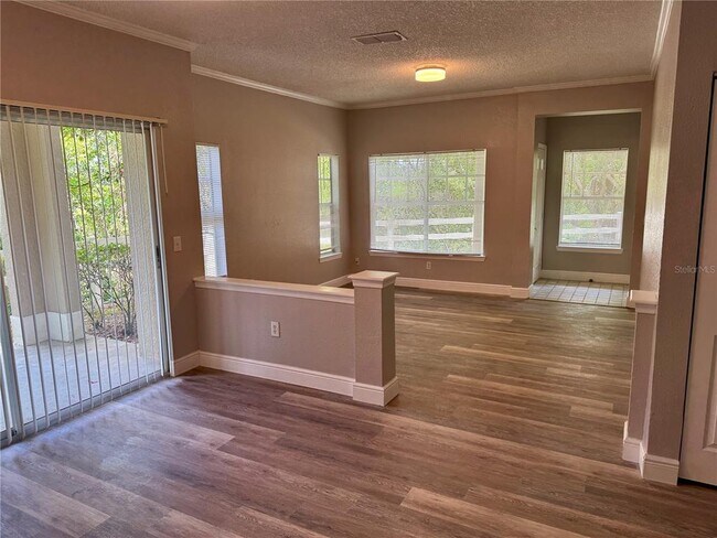Foto del edificio - 1514 Arbor Lakes Cir