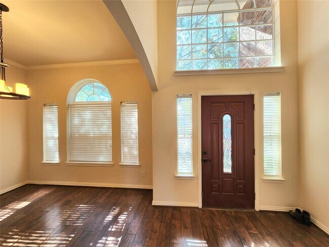 Building Photo - 16614 Stoneside Dr