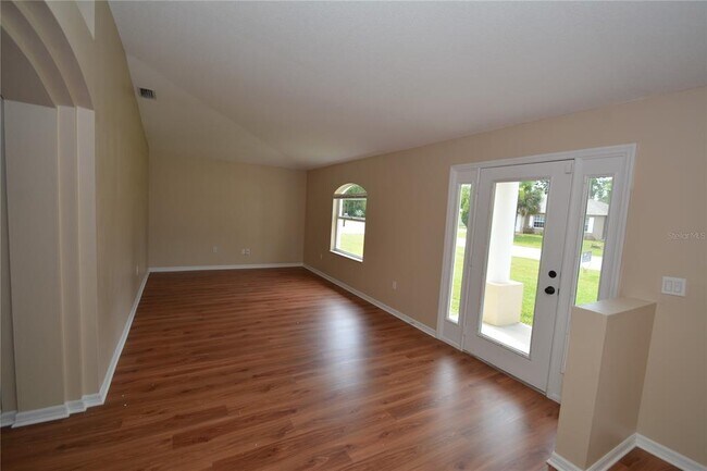 Building Photo - 51 Pine Haven Dr