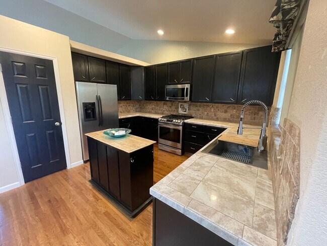Foto del edificio - 4 Level Home in Wagon Trails (Dublin and A...