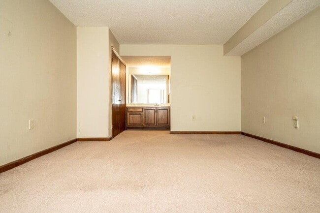 Photo - Deerfield Condominiums