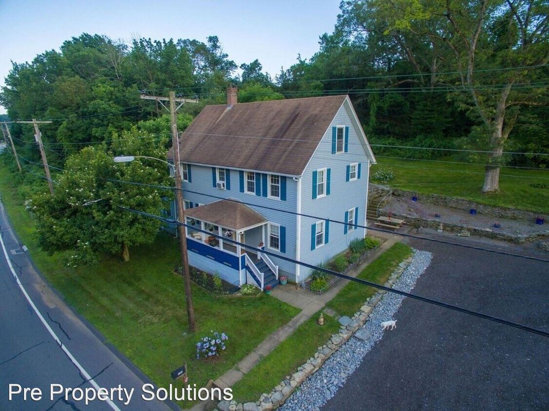 Foto principal - 3 br, 2 bath House - 152 Fitchville Road