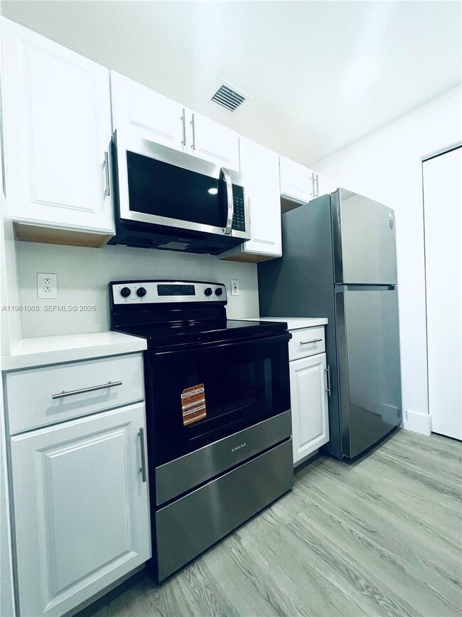 Building Photo - 500 NE 2nd St