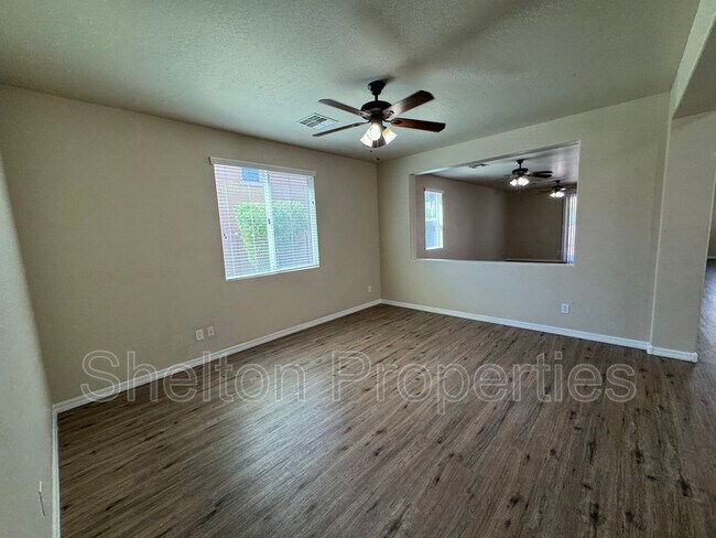Foto del edificio - 20684 W White Rock Rd