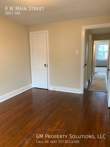 Building Photo - Renovated  2 Bed 1 Bath Townhome  For Rent!