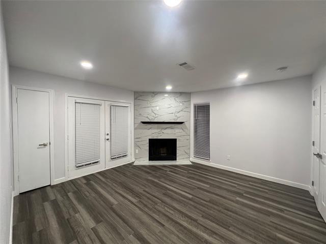 Foto del edificio - 9815 Walnut St