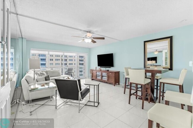 Foto del edificio - 111 N Pompano Beach Blvd