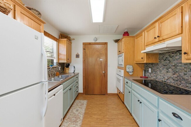 Foto del edificio - 2660 Ranch to Market Rd 3237