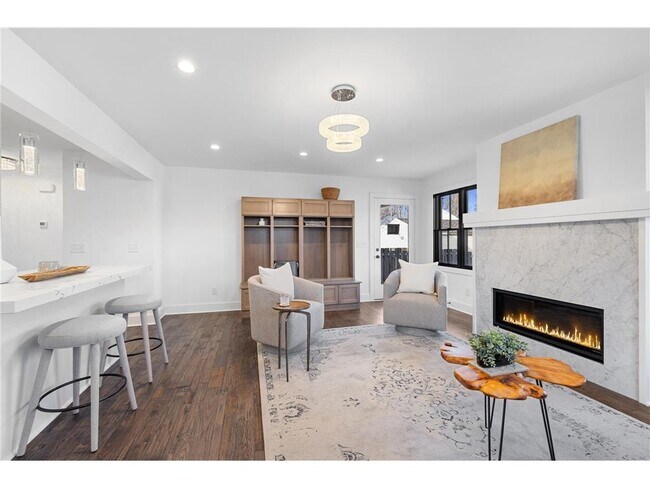 Foto del edificio - 4129 Utica Ave S