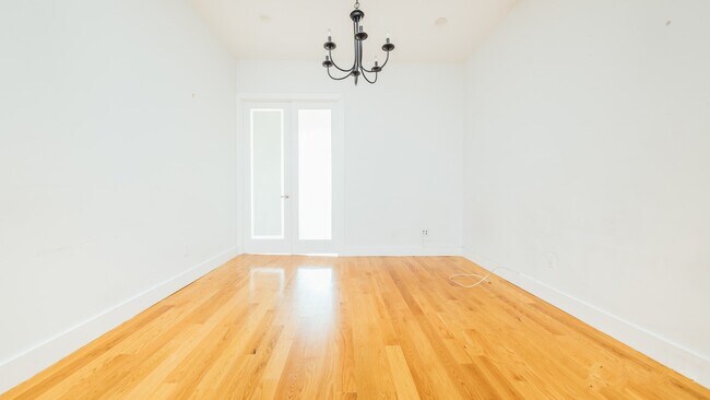 Foto del edificio - 1141 Greene Ave
