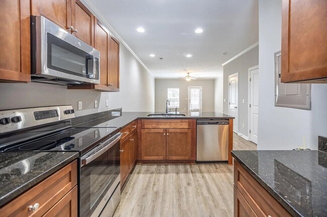 Building Photo - Adderman Point- 1 bed/1 bath Apartment