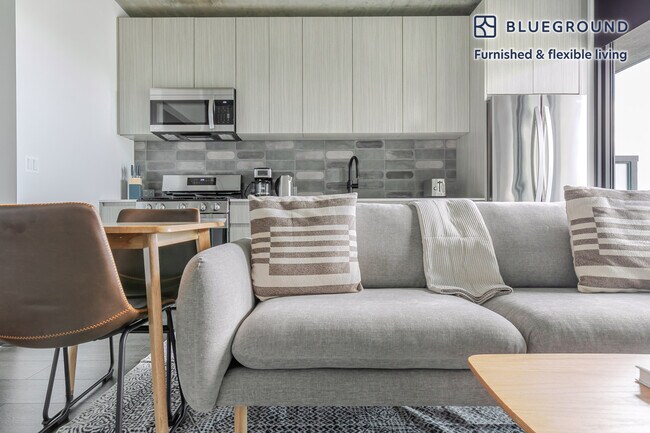 Building Photo - 1454 W Randolph St