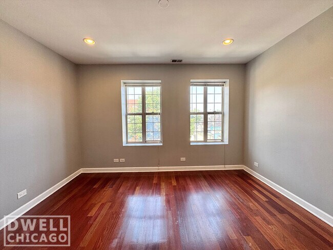 Foto del edificio - 3205 W George St