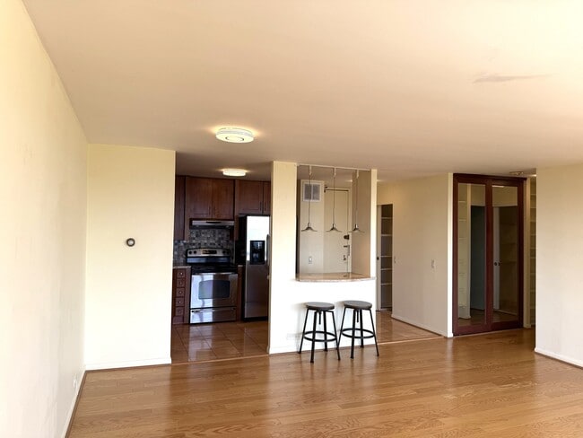 Foto del edificio - 5445 N Sheridan Rd