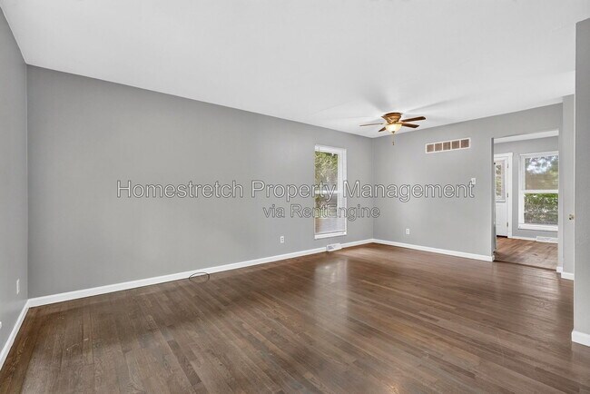 Foto del edificio - 9993 Fox Hall Ct
