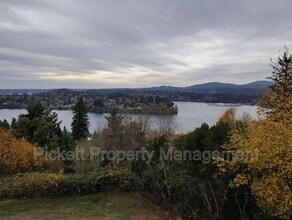 Building Photo - 3340 Narrows View Ln NE