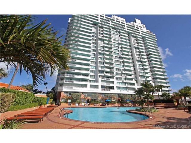 Primary Photo - 400 S Pointe Dr