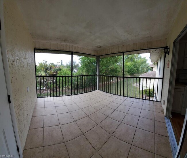 Foto del edificio - 5386 16th Pl SW