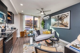 Building Photo - Skylar Grand