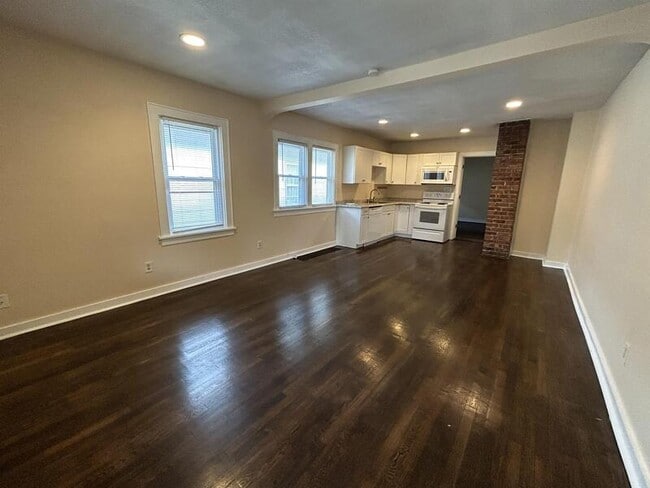 Foto del edificio - 833 E 21st Ave