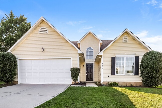 Building Photo - 4209-4204 4 Winds Ct SW