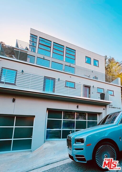 Building Photo - 1929 N Curson Ave